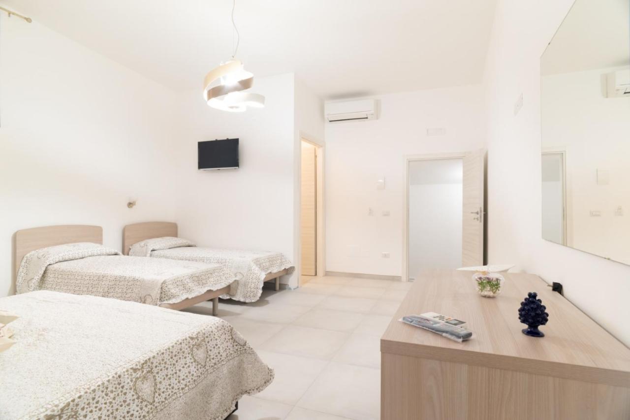 I Parrini Bed & Breakfast Porto Empedocle Exterior foto