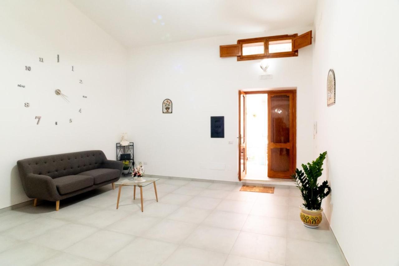 I Parrini Bed & Breakfast Porto Empedocle Exterior foto
